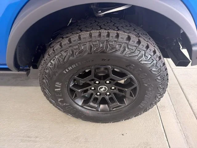 New 2026 Velocity Blue Metallic Ford Badlands® image 23