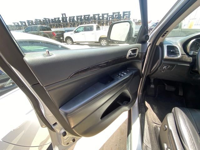 Used 2013 Silver Jeep Laredo image 8
