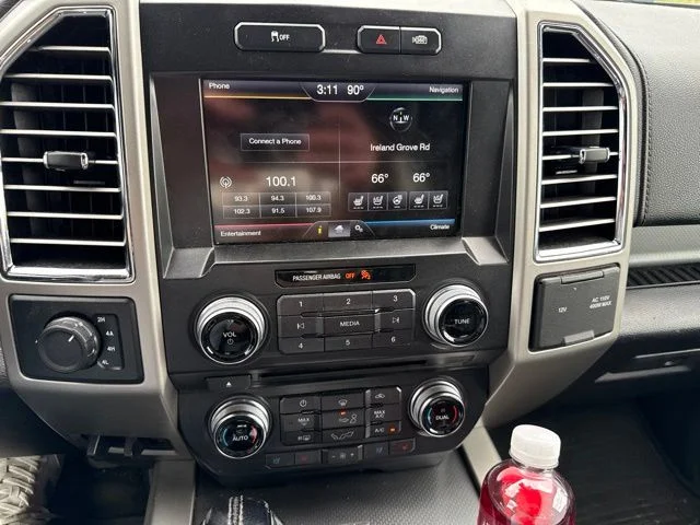 Used 2015  Ford Lariat image 9