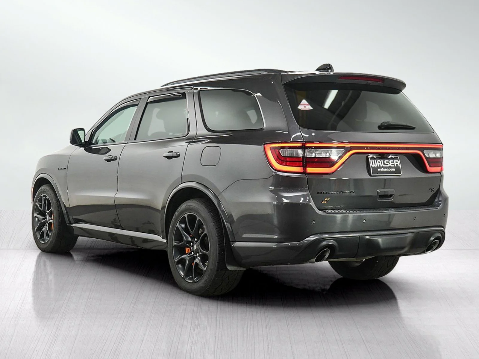 Used 2023 Vapor Gray Dodge R/T image 3