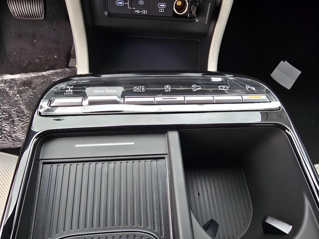 New 2026 Ecotronic Gray Hyundai Limited AWD image 21