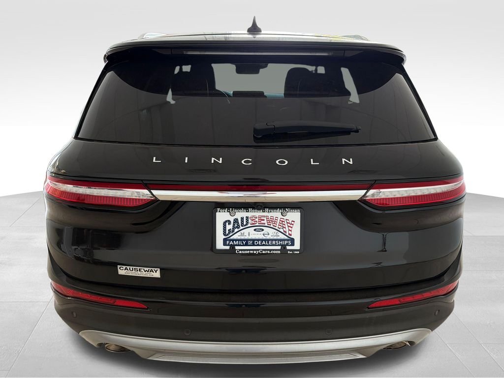 Used 2023 Black Metallic Lincoln Reserve image 5