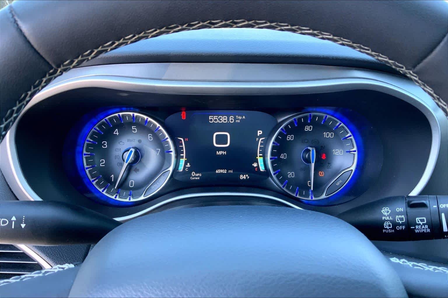 Used 2025 Diamond Black Crystal Pearlcoat Chrysler Select image 25
