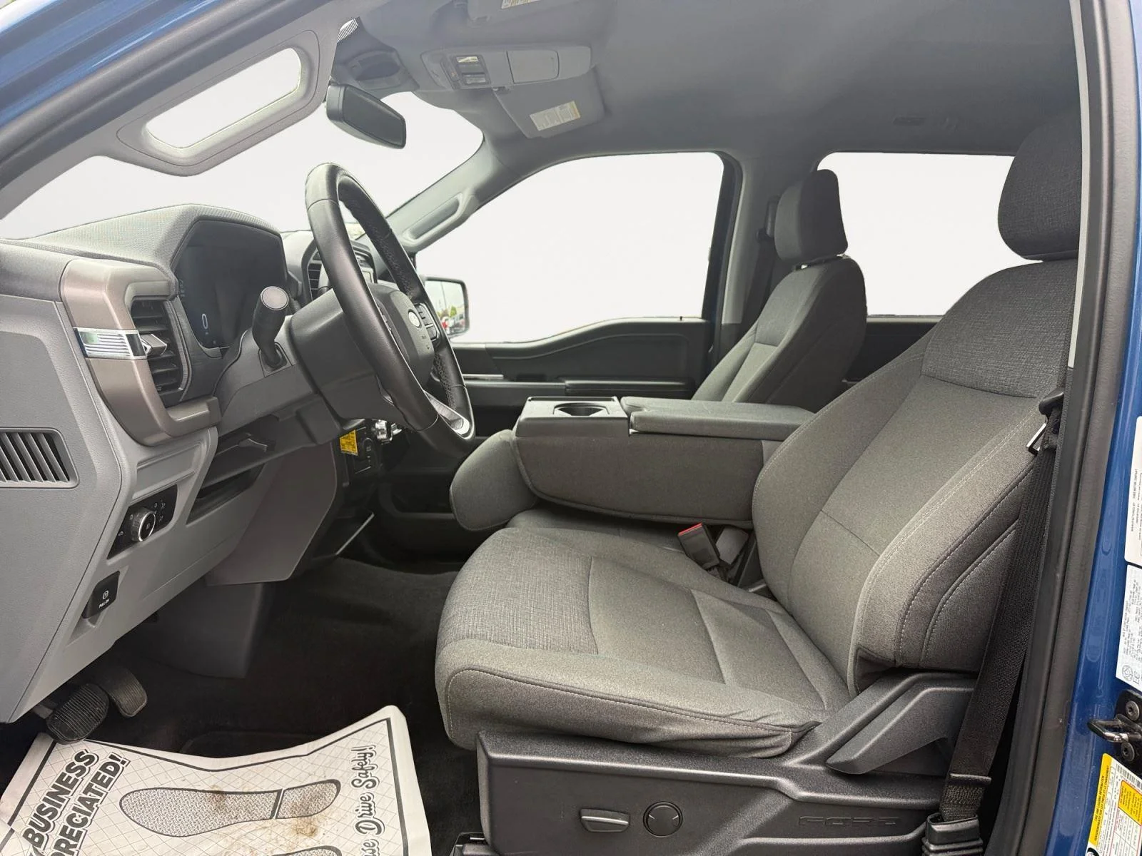 Used 2024 Atlas Blue Ford XLT image 10