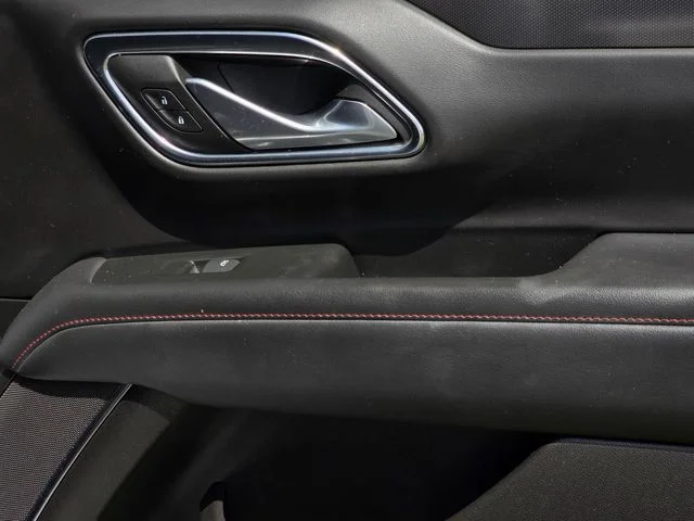 Used 2022 White Chevrolet RST image 35