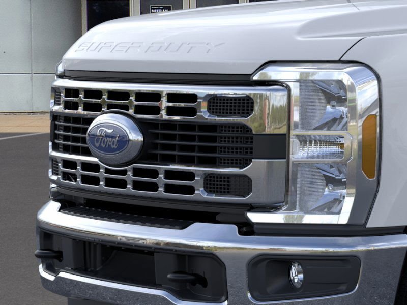 2025 Ford F-350 Super Duty XLT - Photo 26