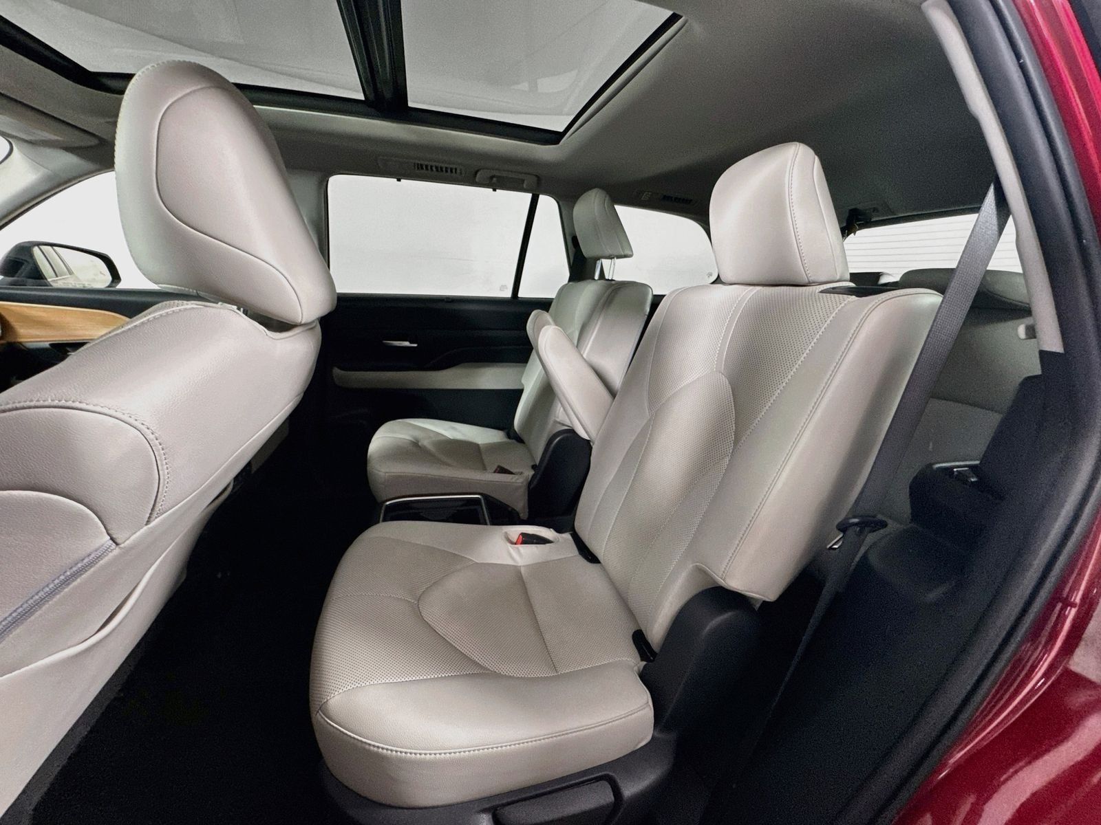 Used 2024 Red Toyota Limited image 21