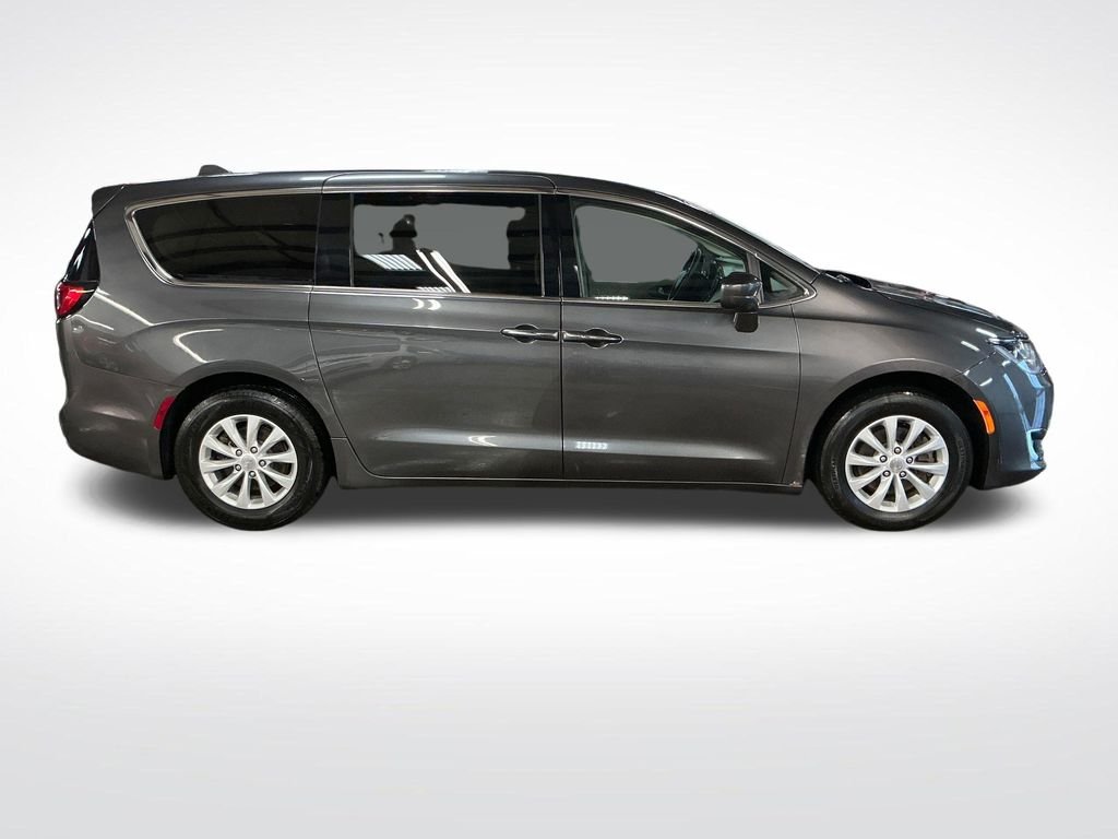 Used 2018 Gray Chrysler Touring Plus image 7