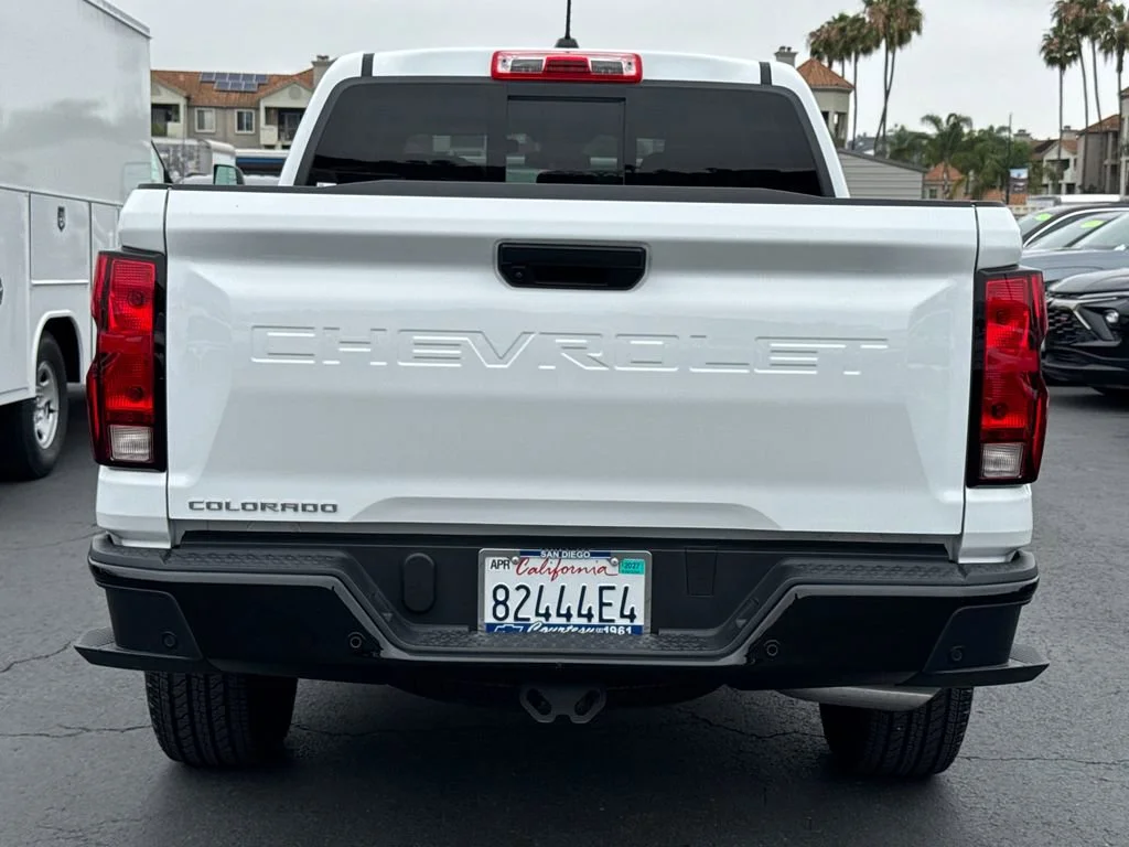 Used 2025 Summit White Chevrolet WT/LT image 11