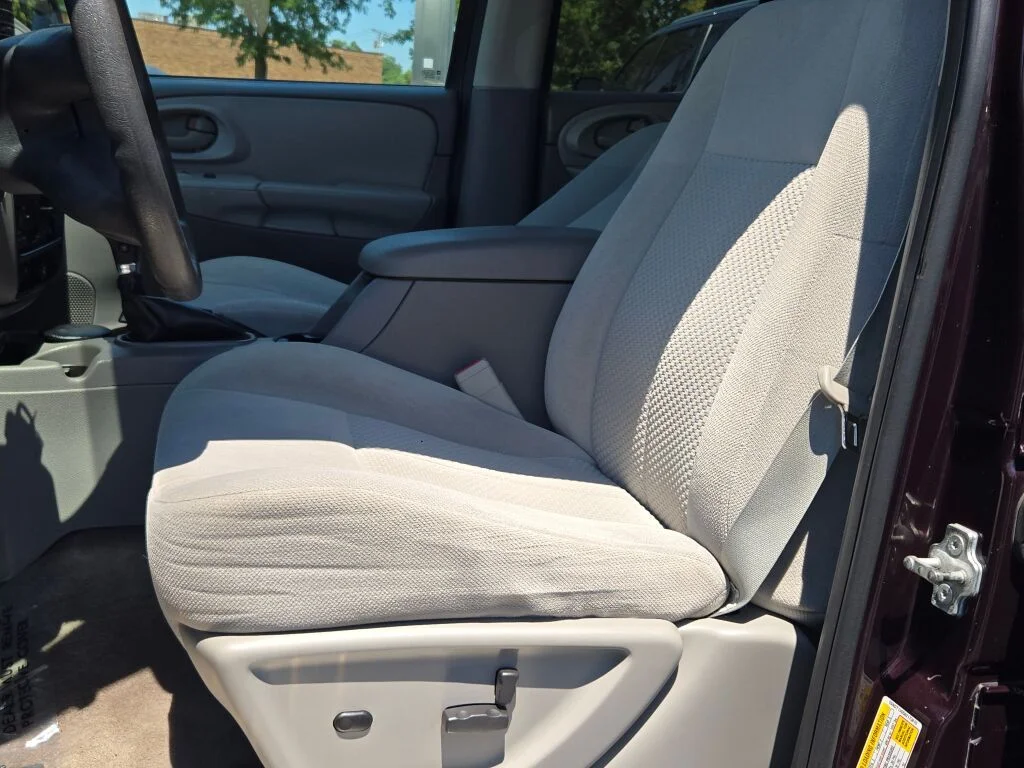 Used 2008 Red Chevrolet LS image 20