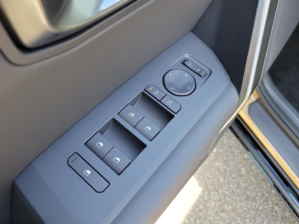 New 2027 Terrain Brown Kia X-Line S image 22