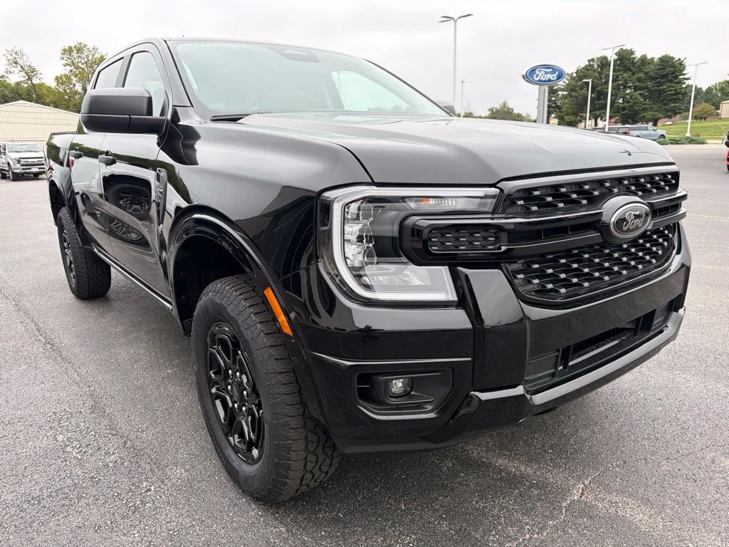 New 2026 Shadow Black Ford XLT image 7