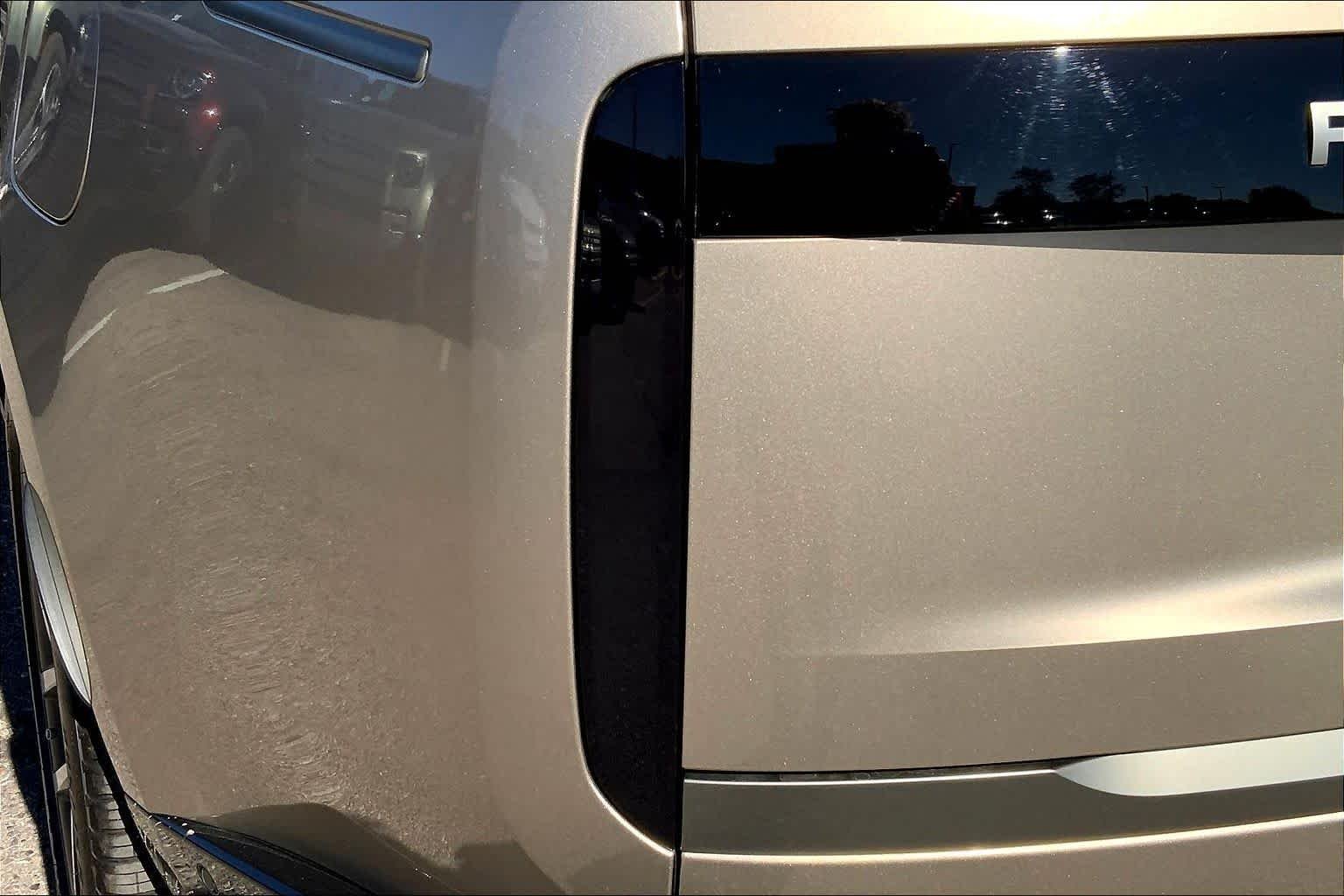 New 2025 Batumi Gold Land Rover SE image 14