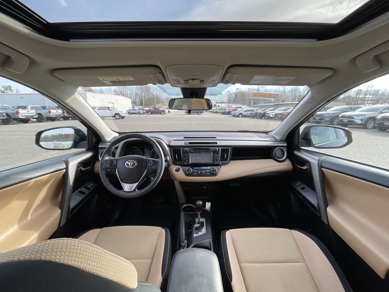 Used 2017 Black Toyota XLE image 18