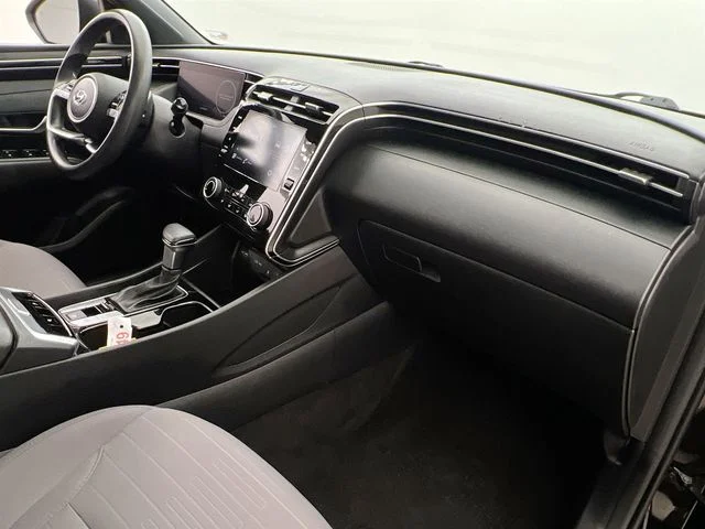 Used 2023 Black Hyundai SEL image 13