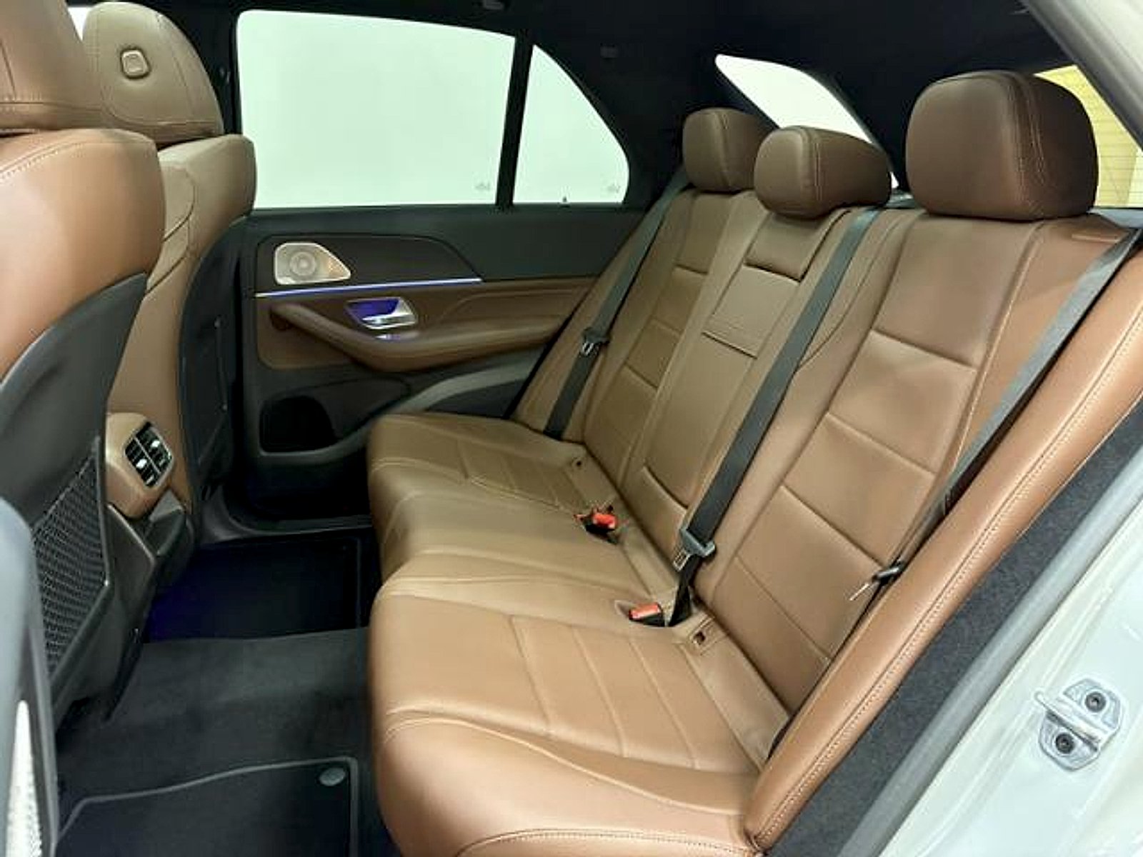 New 2026 MANUFAKTUR Alpine Grey Mercedes-Benz  image 21