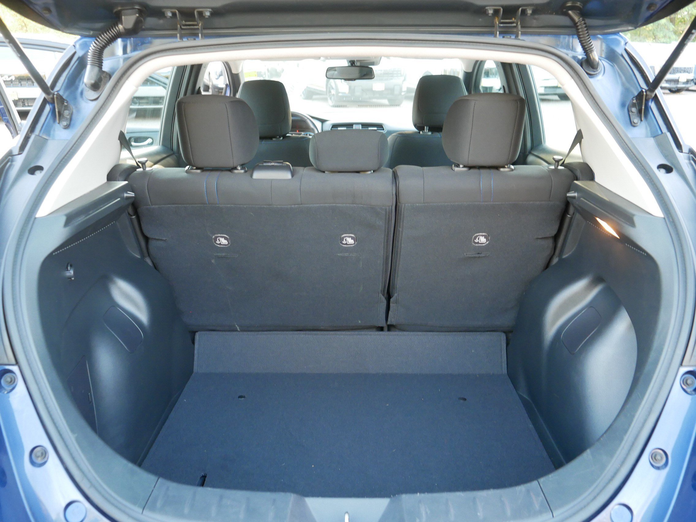 Used 2025 Deep Blue Pearl Nissan SV PLUS image 18