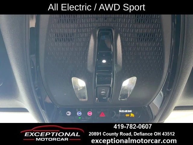 Used 2024 White Cadillac Sport image 43
