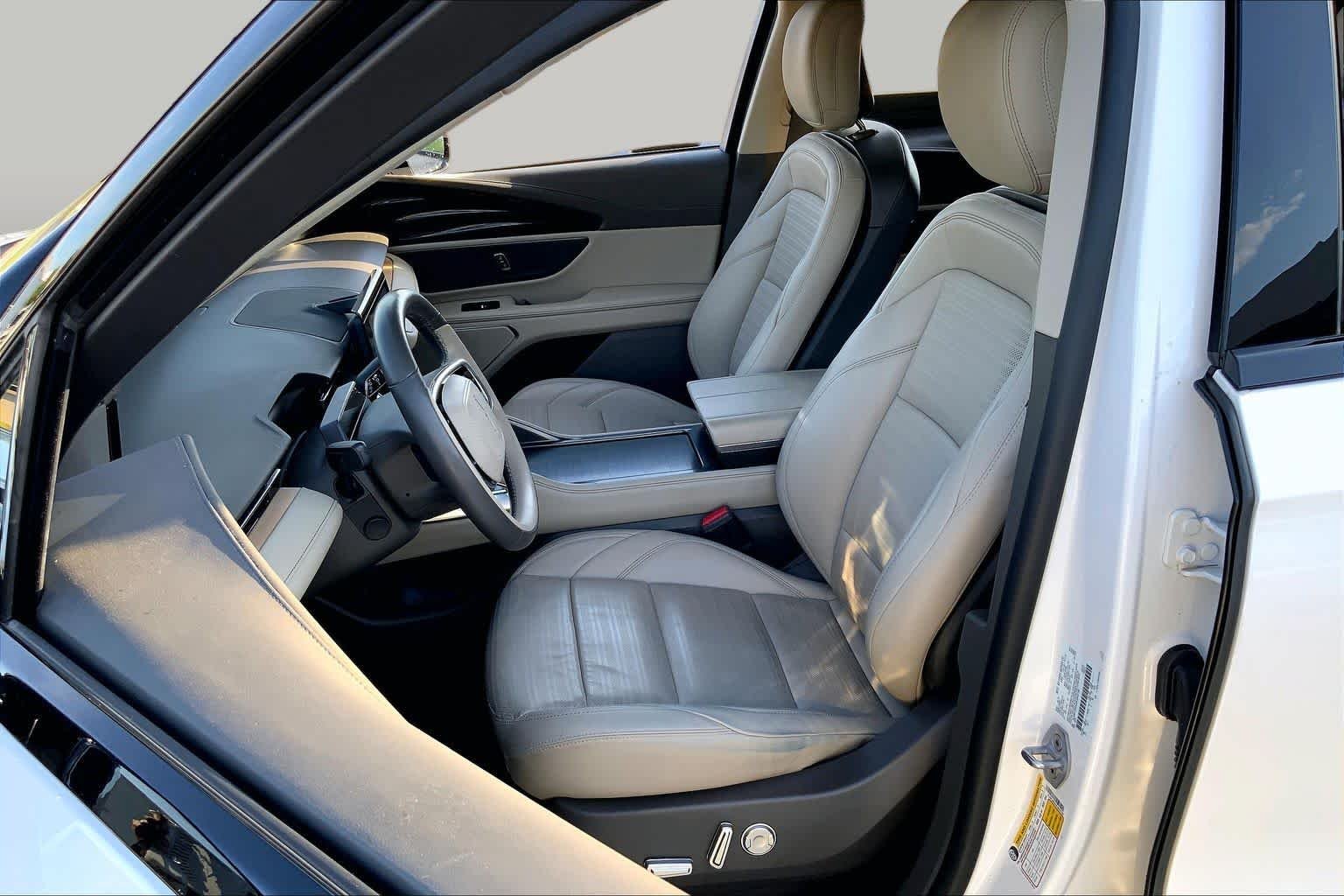 Pre-Owned 2024 Lincoln Nautilus Reserve