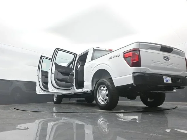 Used 2025 Oxford White Ford XL image 44