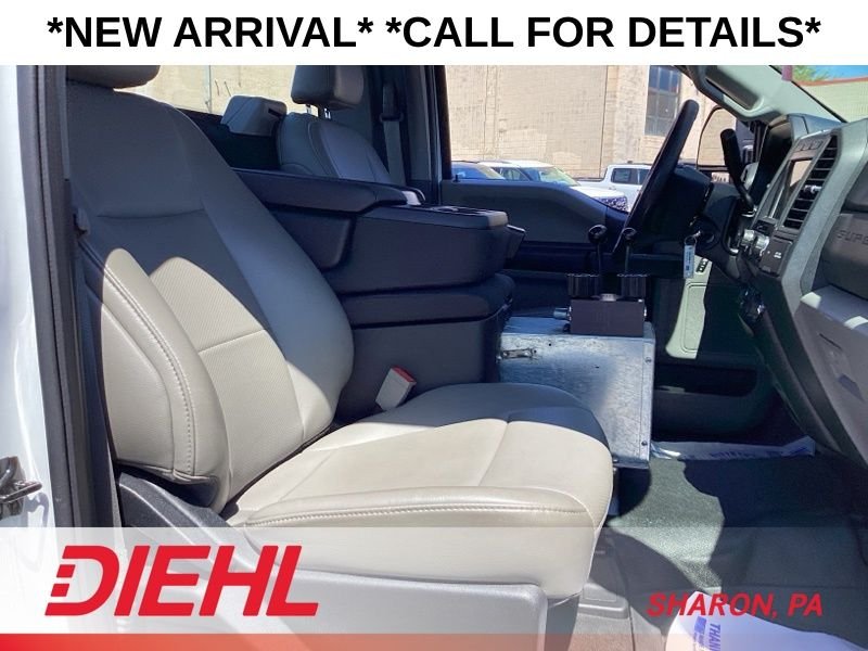 Used 2019 White Ford XL image 17