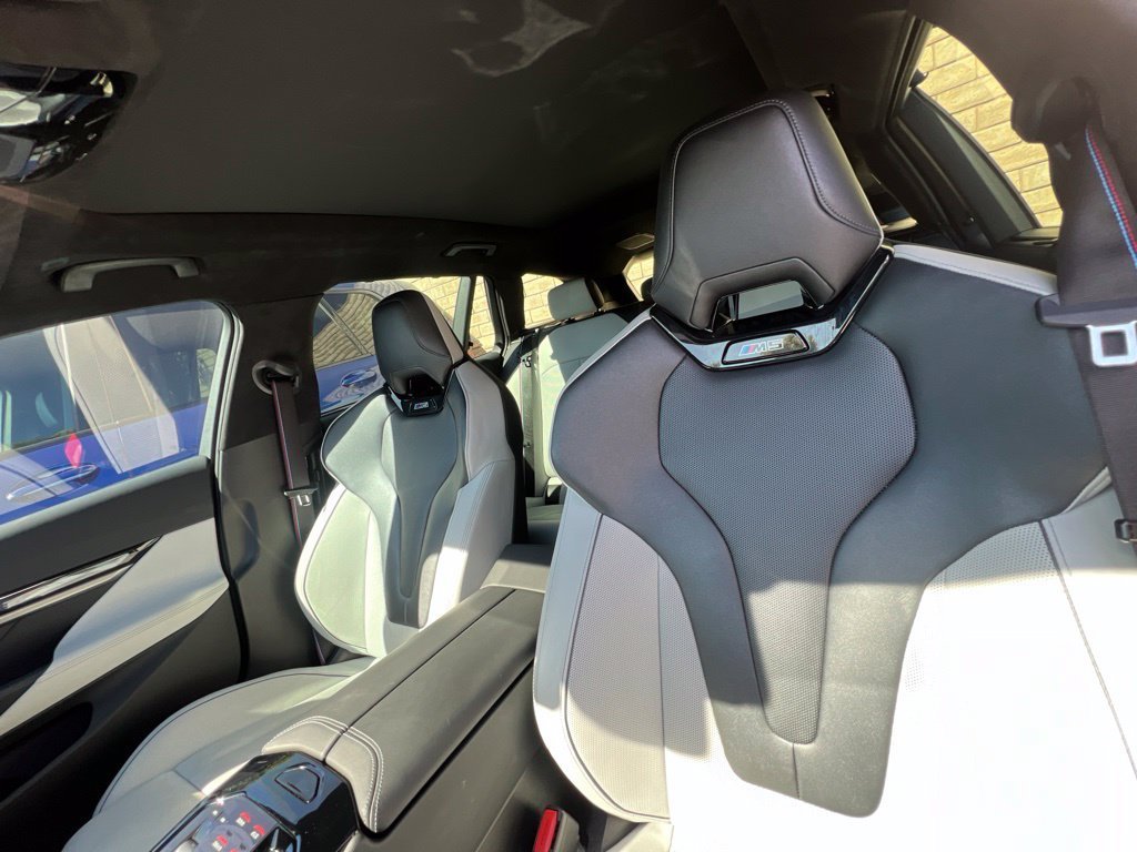 Used 2025 Alpine White BMW Base image 22
