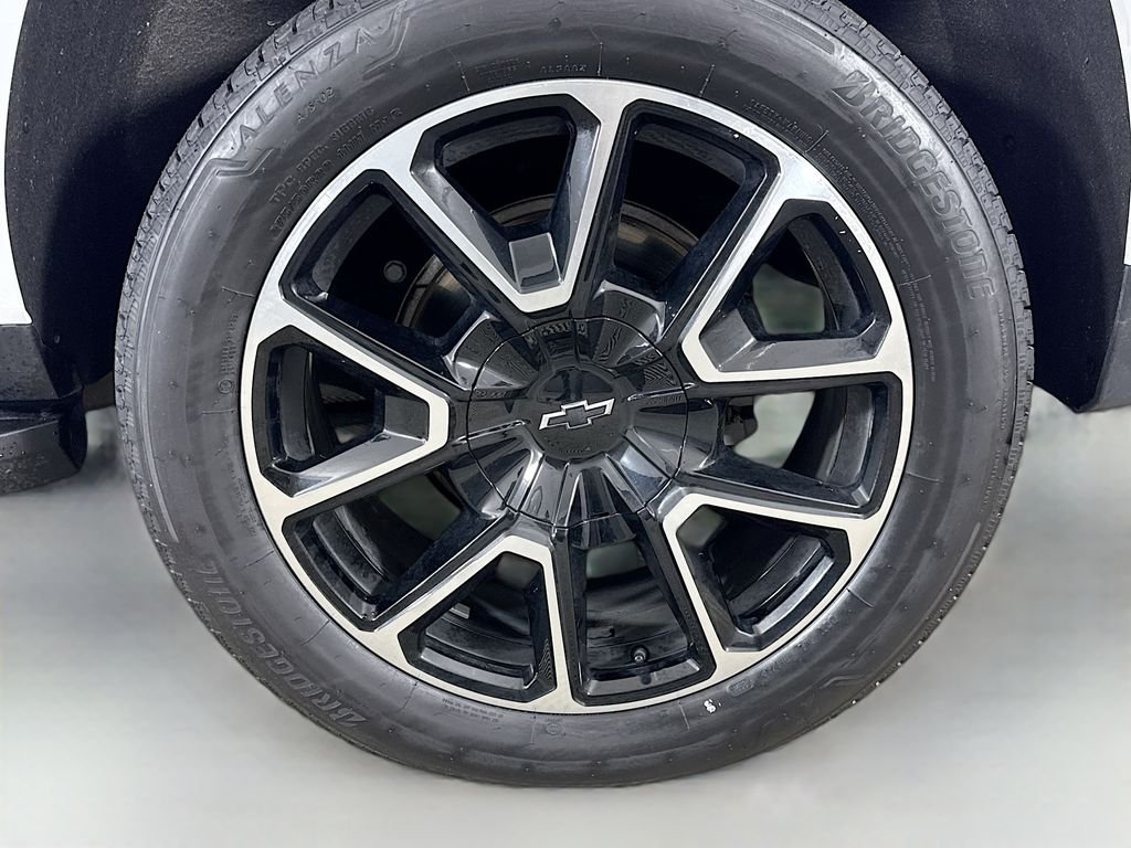 Used 2022 White Chevrolet RST image 34