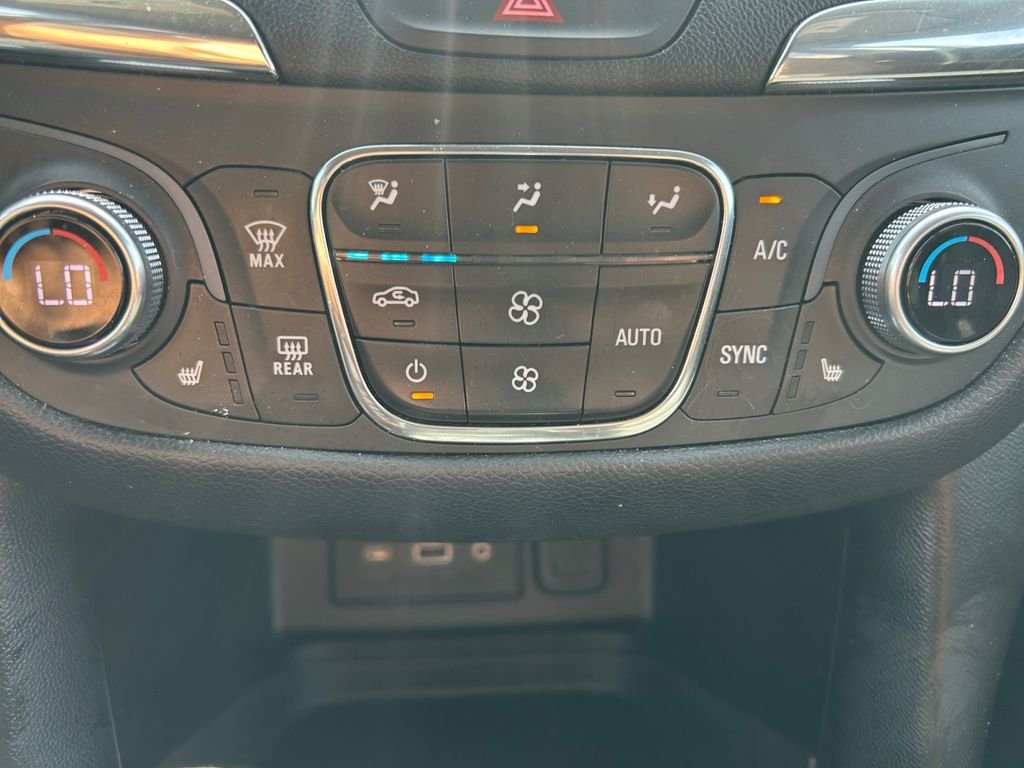 Used 2019 Silver Chevrolet LT image 30