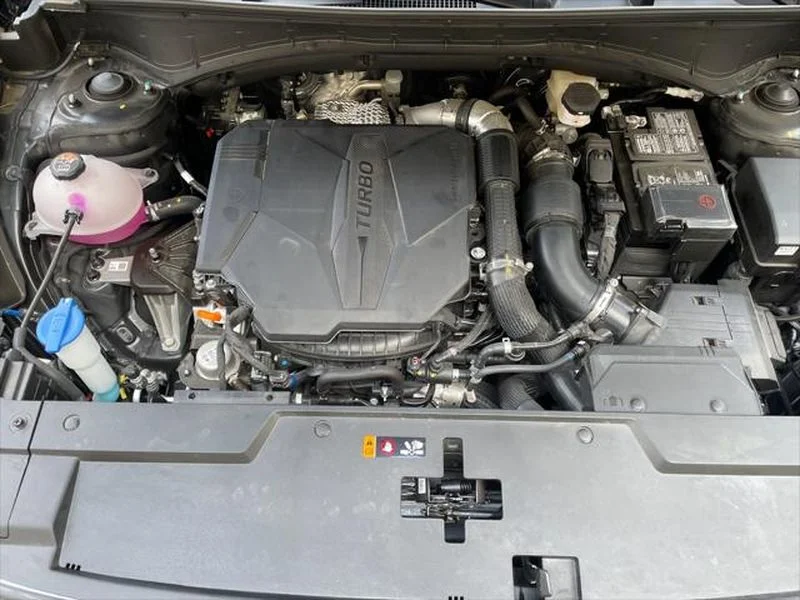 Used 2025 Phantom Black Hyundai SEL image 37
