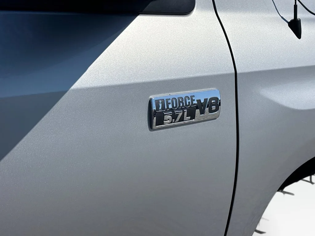 Used 2015 Silver Sky Metallic Toyota Limited image 12