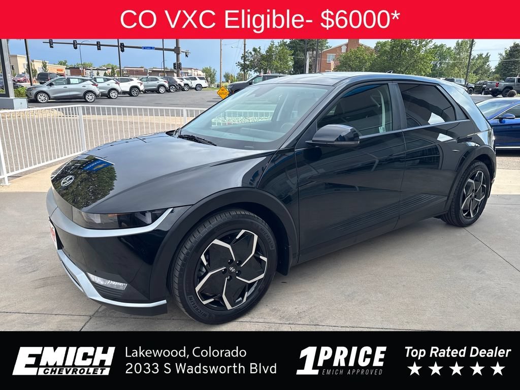 Used 2024 Abyss Black Hyundai SEL image 1