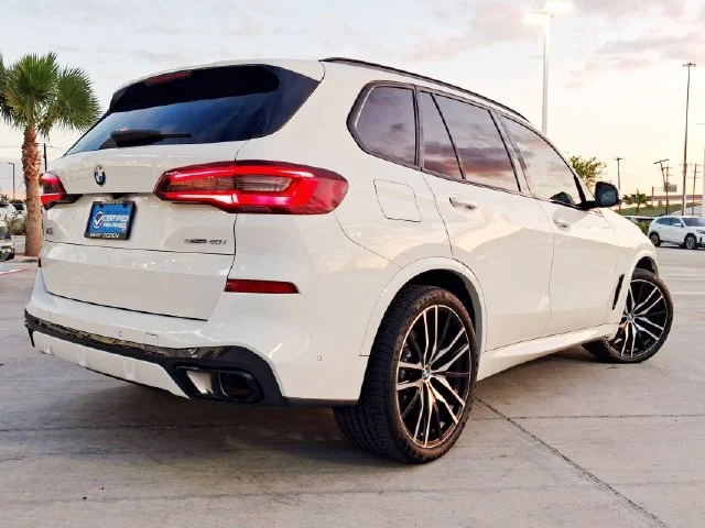 Used 2023 White BMW sDrive40i image 7
