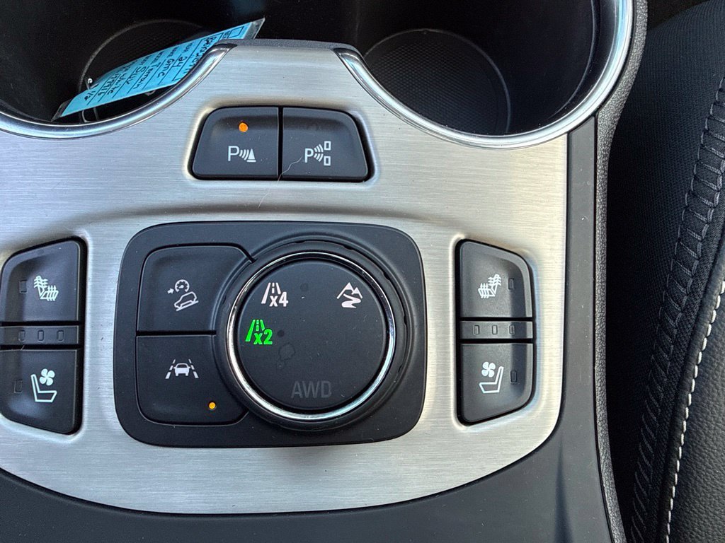 Used 2024 White GMC Denali image 37