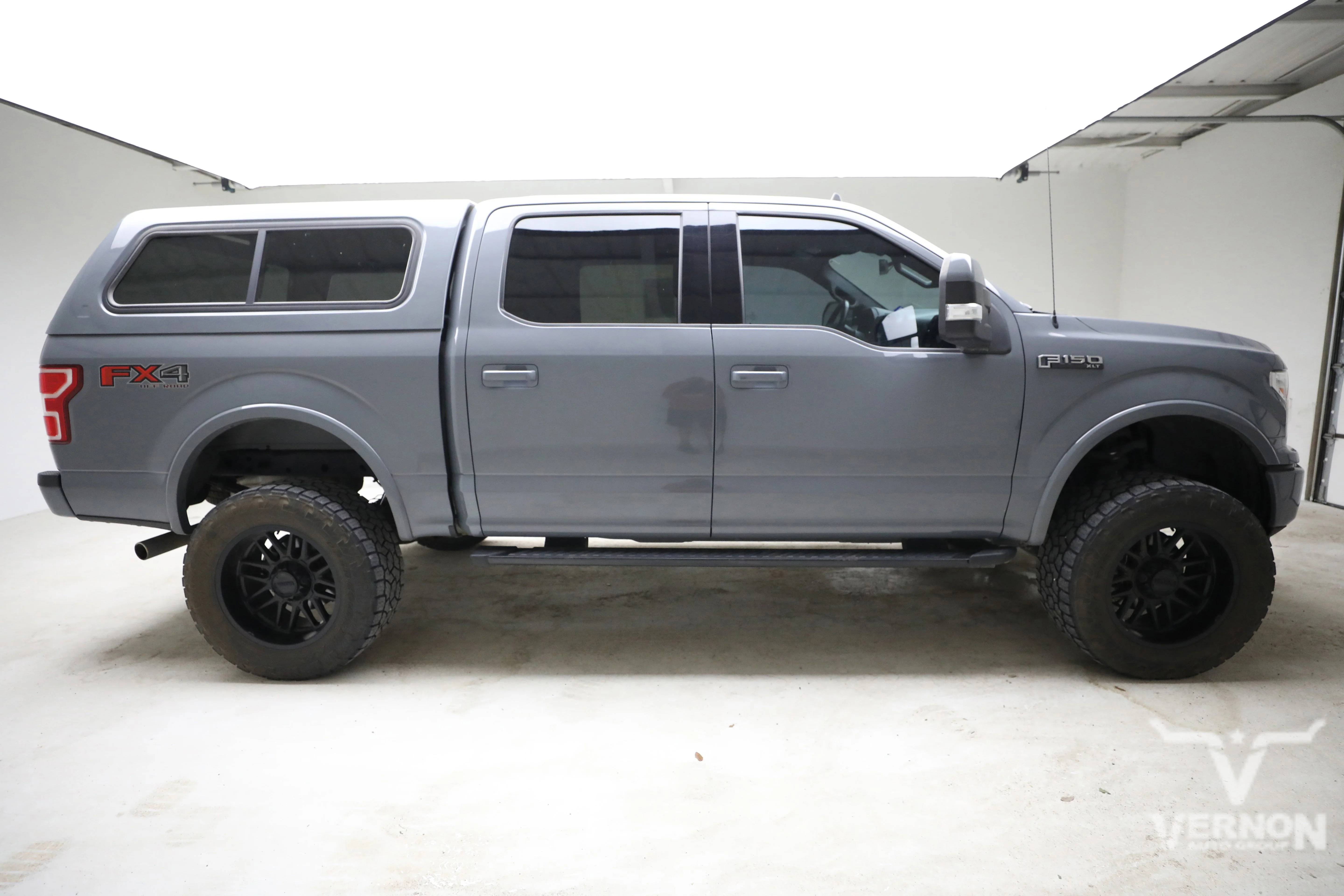 Pre-Owned 2020 Ford F-150 XLT Crew Cab 4x4 Fx4