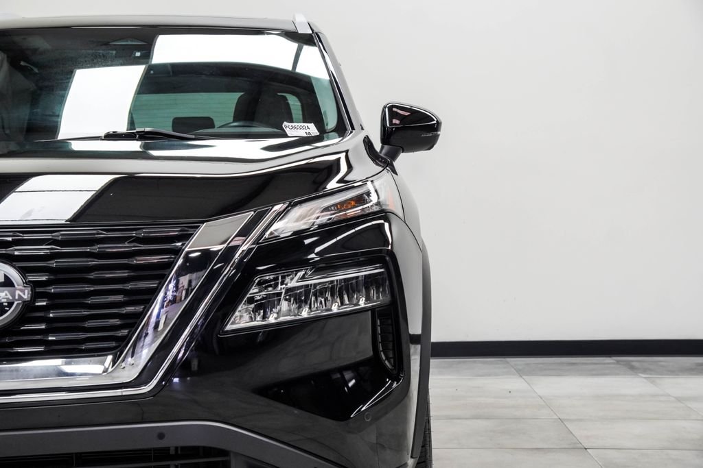 Used 2023 Black Nissan SL image 8