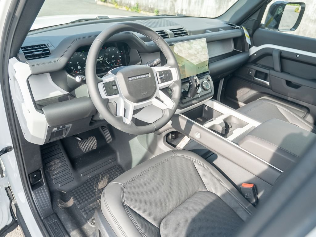 New 2026 Fuji White Land Rover S image 11