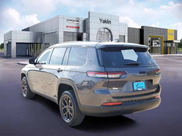 New 2025 Baltic Gray Metallic Clear-Coat Exterior Paint Jeep Altitude X image 3