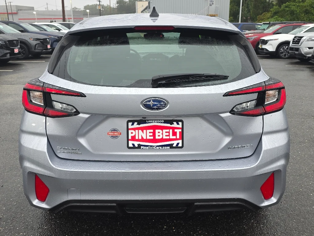 Used 2024 Ice Silver Metallic Subaru  image 15