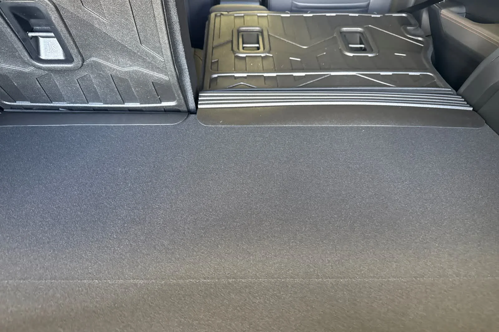 New 2026 SAPPHIRE BLUE PEARL Subaru Limited Hybrid image 14