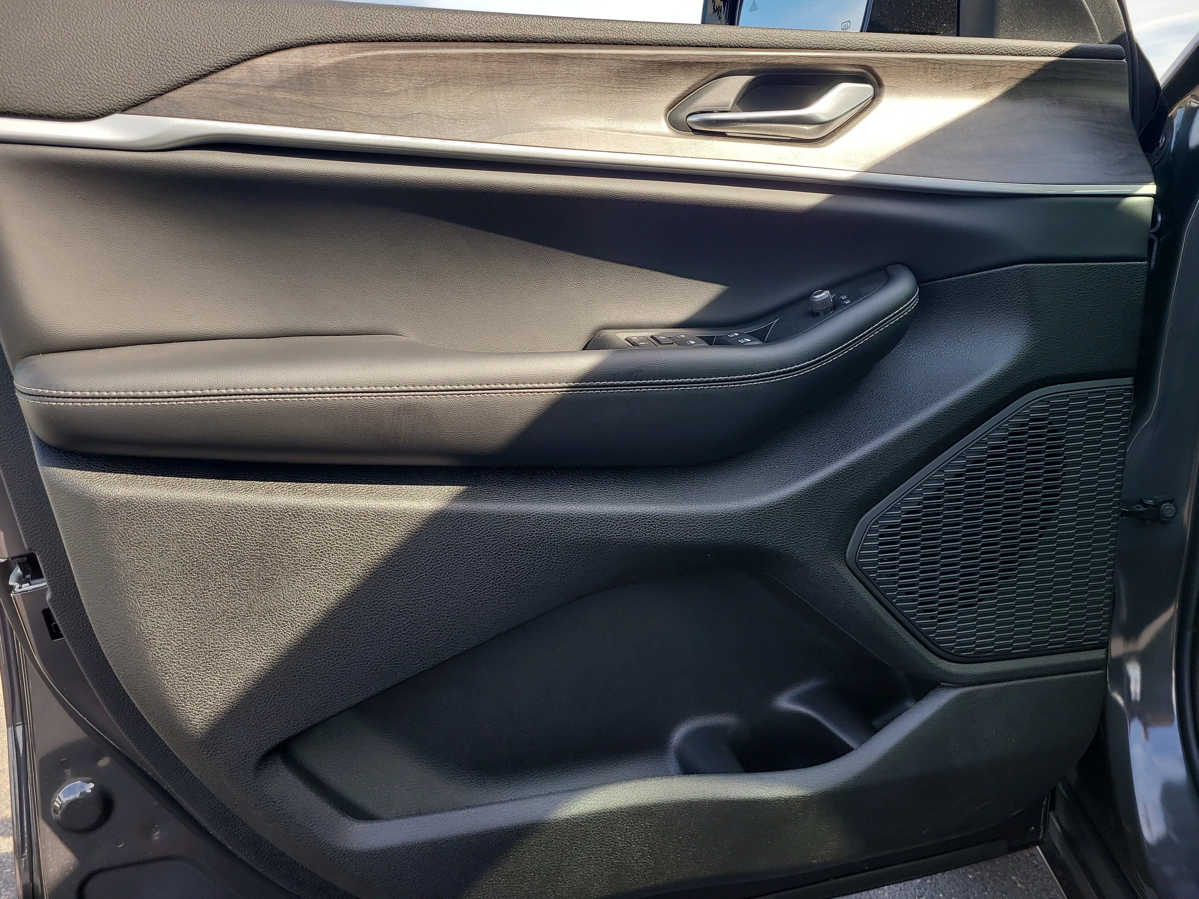 New 2026 Baltic Gray Metallic Clearcoat Jeep Laredo Altitude image 12