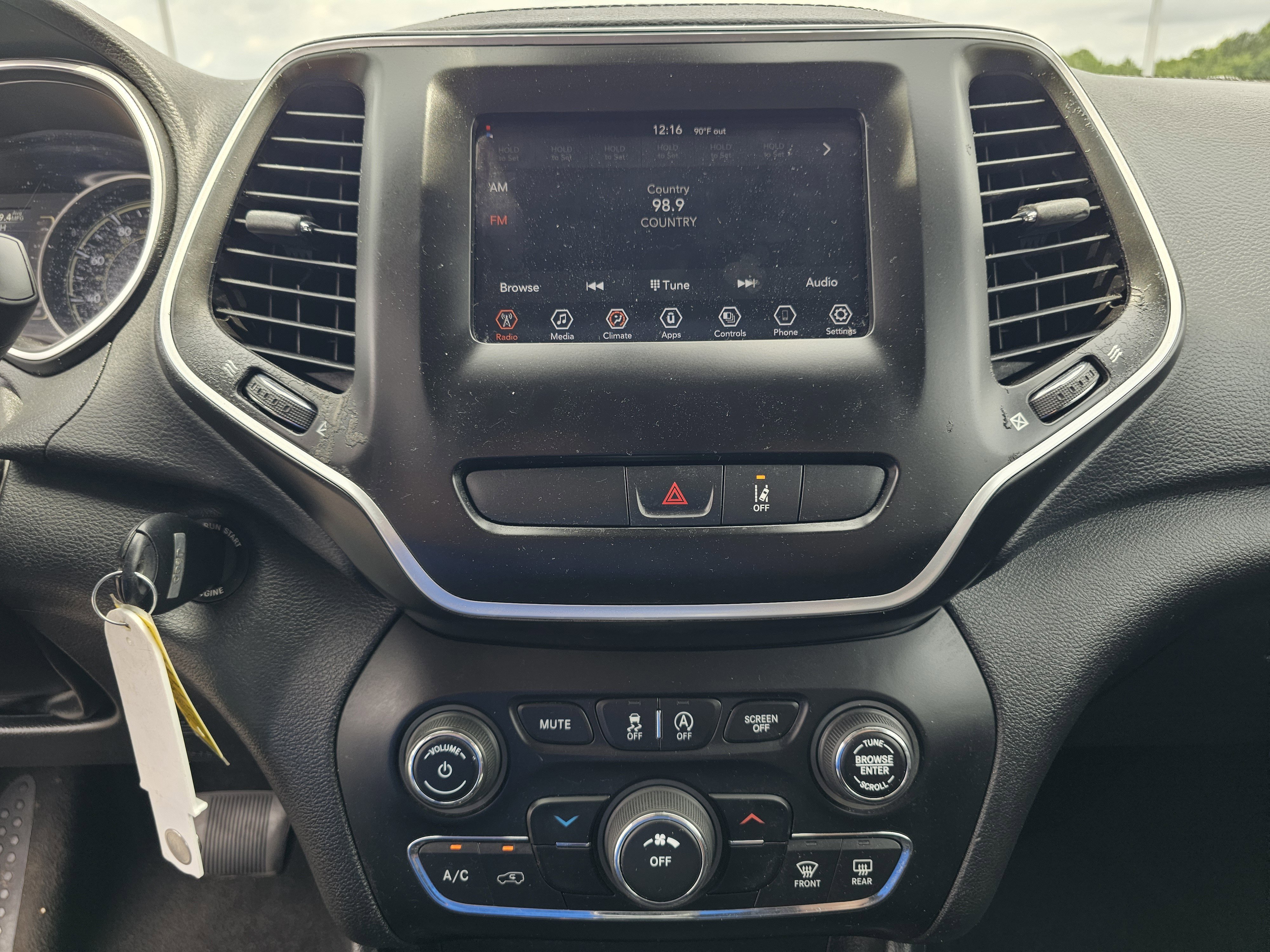 2021 Jeep Cherokee Latitude - Photo 23
