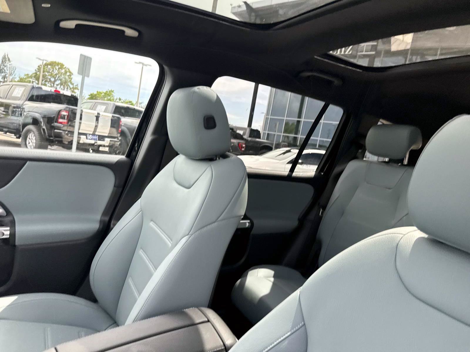 New 2026 Black Mercedes-Benz 250 SUV image 23