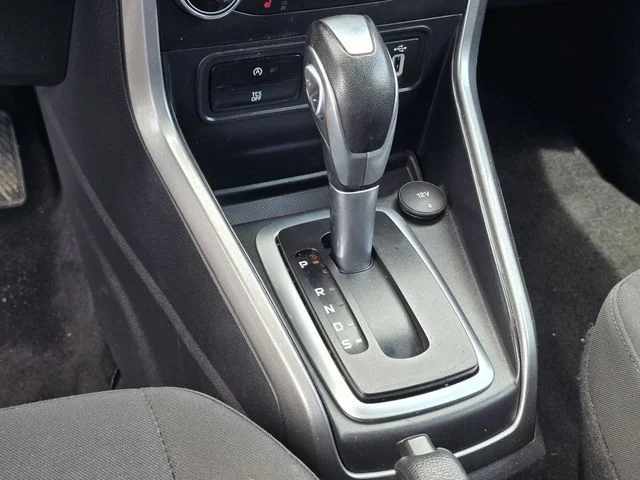 Used 2020 Ruby Red Metallic Ford SE image 21