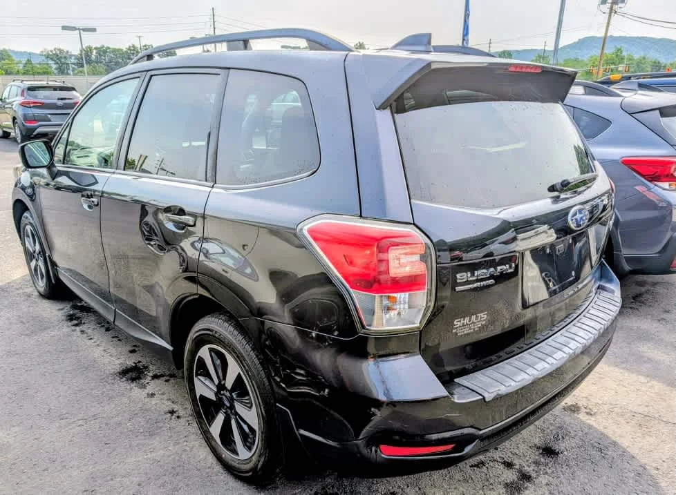 Used 2017 Dark Gray Metallic Subaru Premium image 4