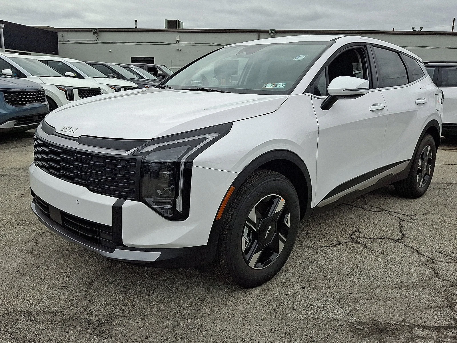 New 2027 White Kia LX image 4