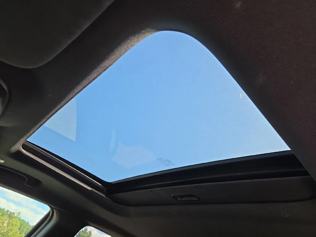 Certified Used 2020 White Jeep Altitude image 23