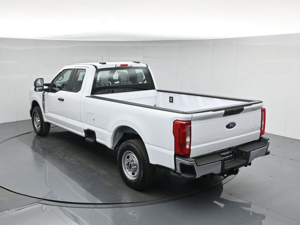 New 2026 Oxford White Ford XL image 36
