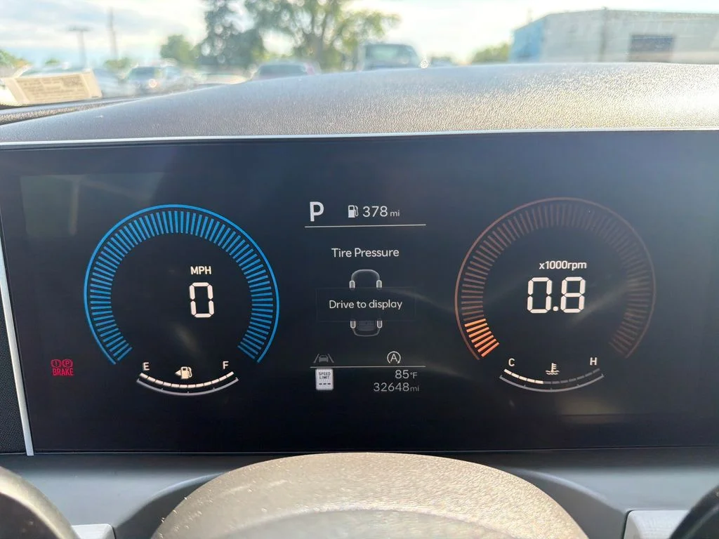 Used 2025 Blue Hyundai SEL image 17