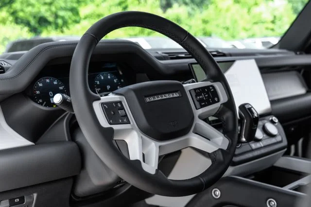 New 2026 White Land Rover S image 18
