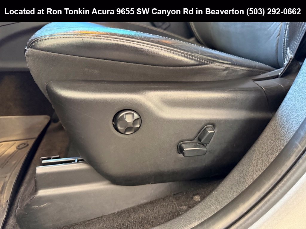 Used 2015 Billet Silver Metallic Clearcoat Jeep Limited image 13